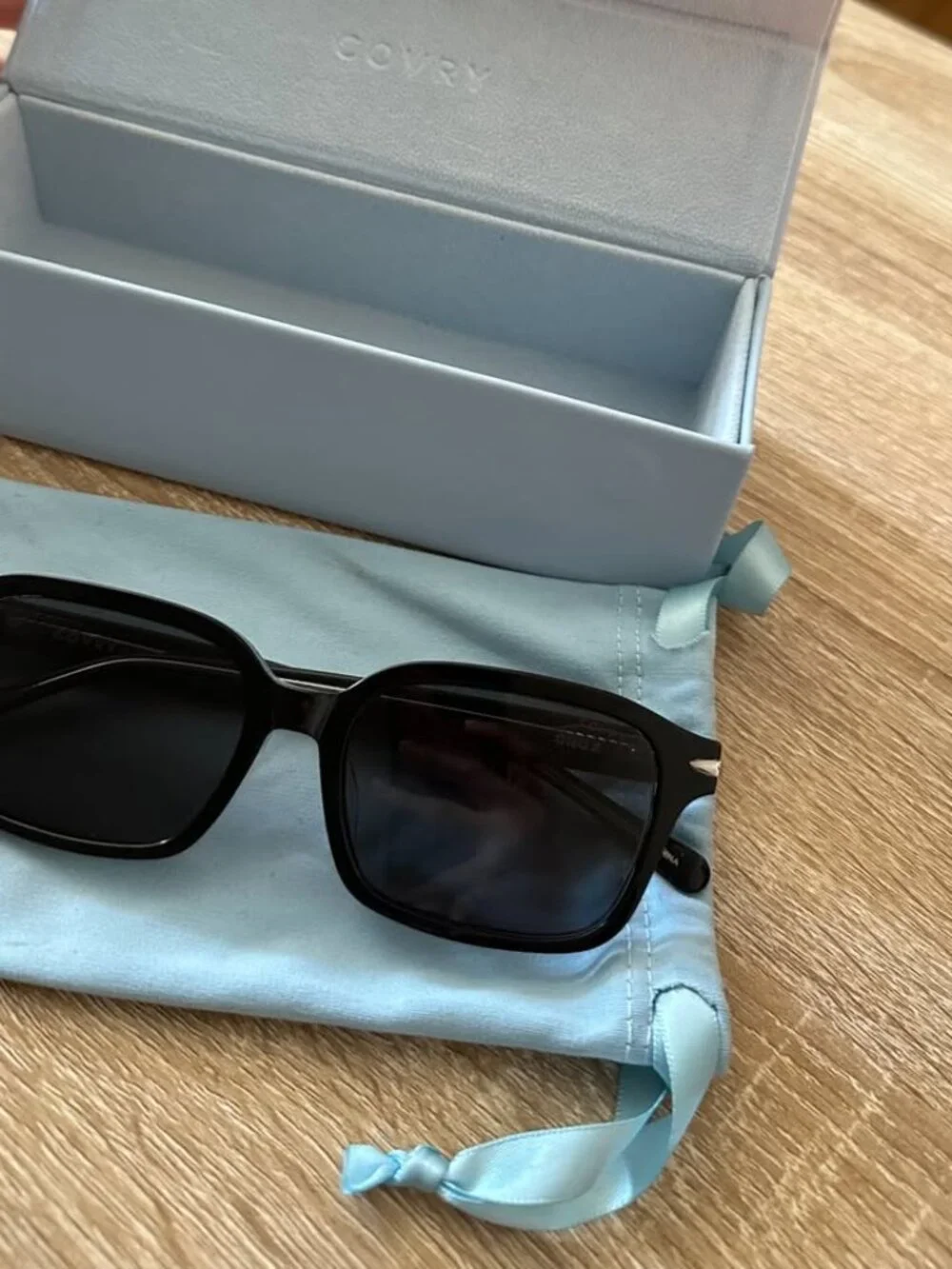 Covry Bella Black Sunglasses
